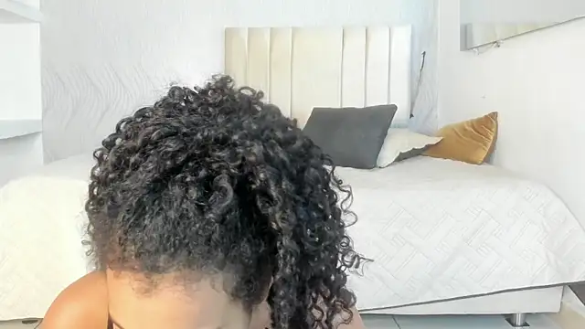 flavia cruz online show from April 23, 12:29 pm