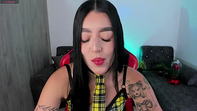 zoee jackson online show from April 24, 10:12 pm