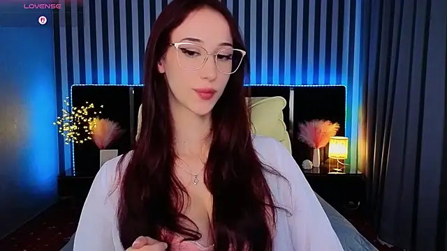 Evelyn Rush online show from April 18, 2:08 pm