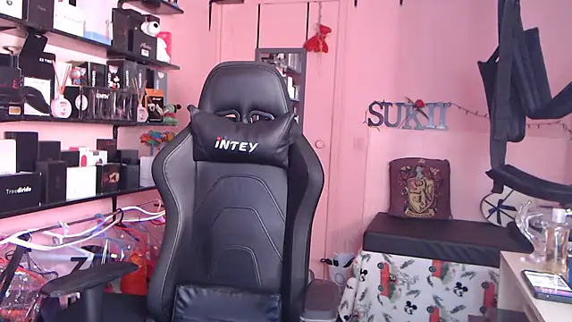 sukii93 online show from May 10, 4:42 pm