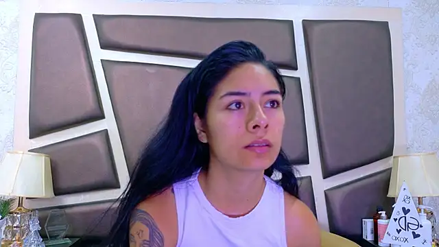 NicoleEsposito online show from April 27, 12:46 pm