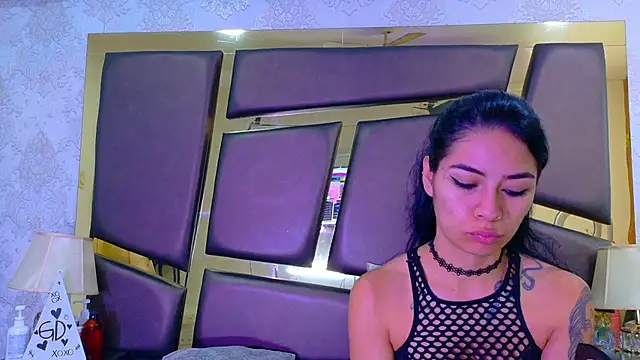 NicoleEsposito online show from April 20, 12:41 pm