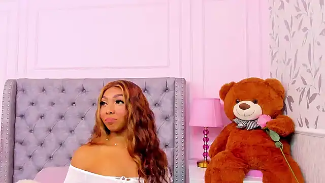 HaileeRoberts online show from April 23, 12:23 pm