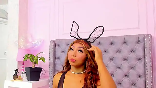 HaileeRoberts online show from April 5, 12:59 pm