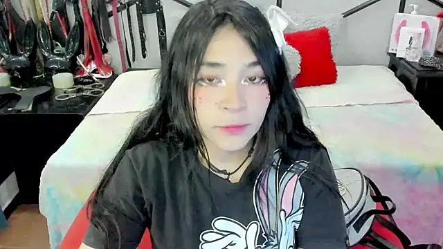 AlanaLuck online show from April 23, 7:05 pm