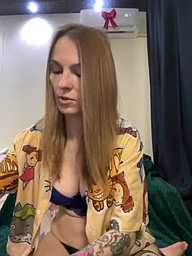 Snapshot of RachelBelI chatting on October 12, 11:40 pm RachelBelI online show from October 12, 11:40 pm
