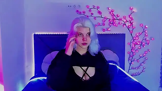 JoannLowe online show from April 19, 7:16 pm