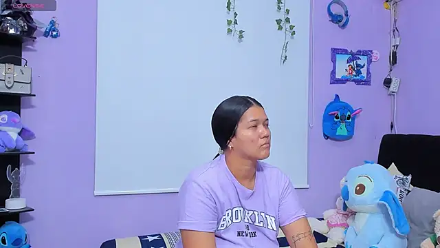 Snapshot of sara_mendez2 chatting on October 16, 11:18 pm sara mendez2 online show from October 16, 11:18 pm
