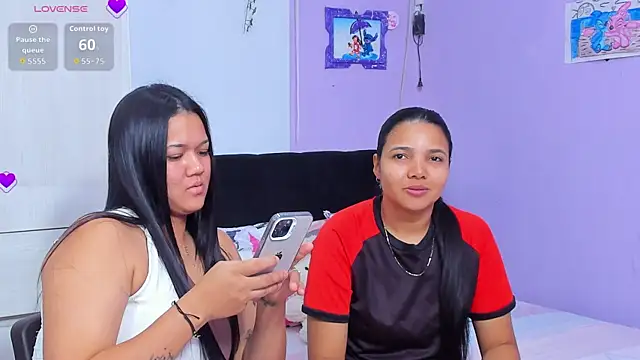 Snapshot of sara_mendez2 chatting on September 13, 12:18 am sara mendez2 online show from September 13, 12:18 am