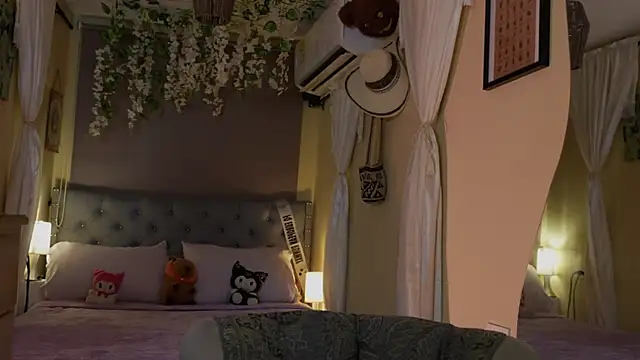 wayuu-goddess online show from October 7, 8:35 pm