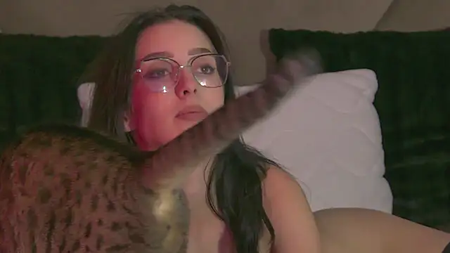 AishaHummer online show from November 6, 6:58 pm