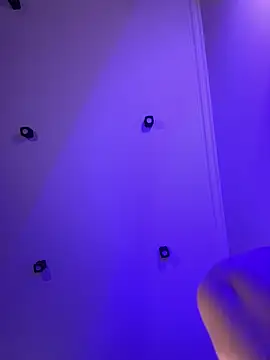 Evelinia online show from April 22, 3:20 pm