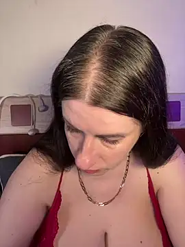 Evelinia online show from June 3, 4:12 pm