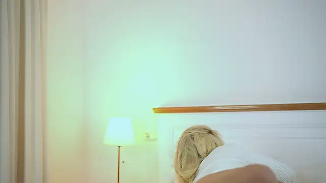 AdelineKing online show from January 8, 2:04 am