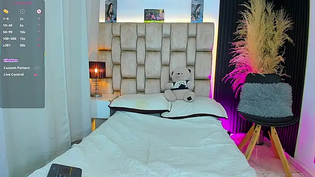 little sophie18 online show from April 23, 7:49 pm