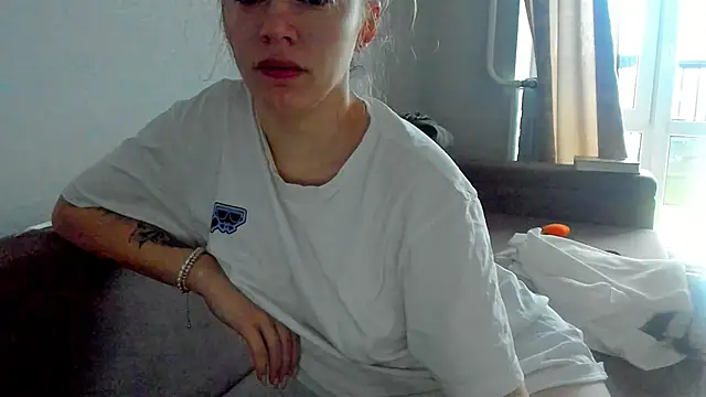 foxy blond online show from April 24, 12:46 am