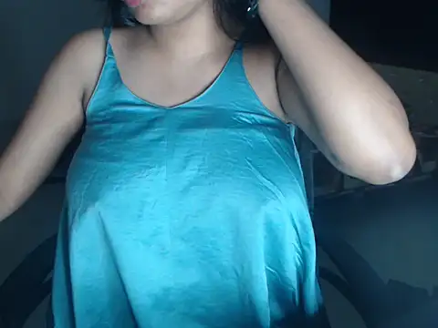 Devil Erin online show from April 8, 2:19 pm