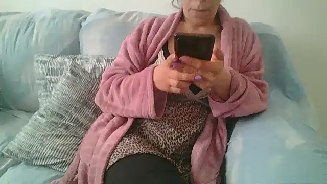 hairygirl80 online show from April 27, 9:28 am