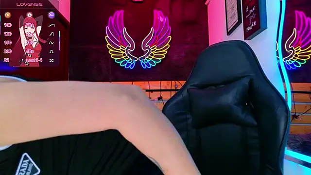 meghan nill online show from April 28, 3:10 am