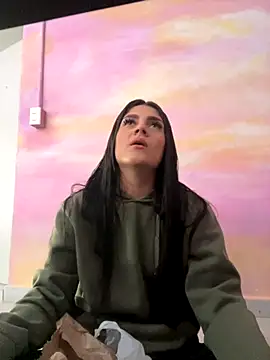 Amy-Saenz online show from October 27, 1:17 pm