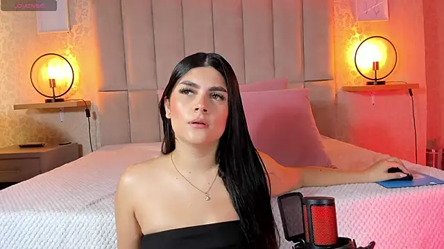 Amy-Saenz online show from October 25, 4:14 pm