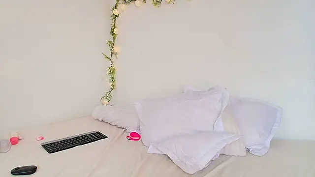 Amara vega online show from April 24, 3:15 pm