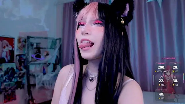 Carolina Leep online show from October 18, 1:25 pm