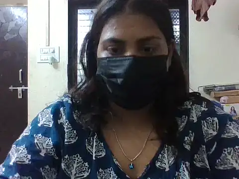 Hotmilfxox online show from May 16, 10:36 am