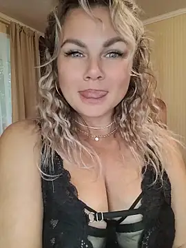 candy queeen online show from July 2, 4:40 am