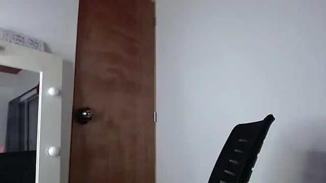 melody  bleir online show from April 24, 12:02 am