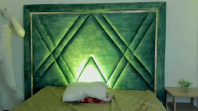 Snapshot of Ari_sunshine_ chatting on October 1, 6:07 am Ari sunshine  online show from October 1, 6:07 am