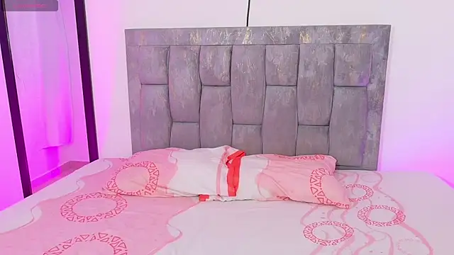 DIANEE 01 online show from July 26, 11:23 pm