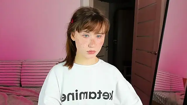 Snapshot of Stella_Sunny chatting on September 16, 4:31 am Stella Sunny online show from September 16, 4:31 am