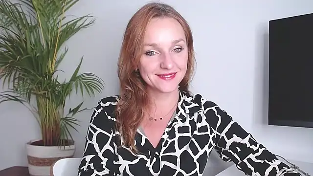 AliciaDesire online show from October 23, 12:55 pm