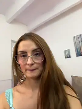 MiaaLoren online show from April 13, 5:14 pm