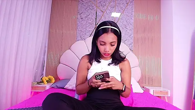 nata luna online show from April 24, 7:27 pm