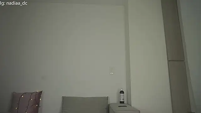 Nadiaa  online show from February 3, 3:37 am