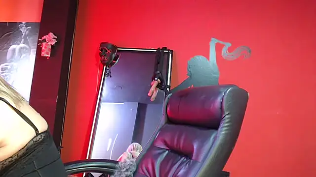 KLOE PIELL online show from October 2, 9:53 pm