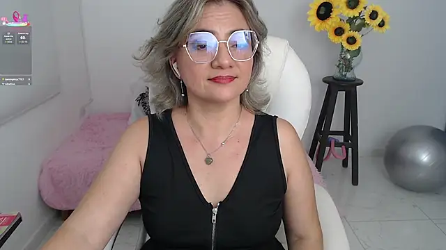 Ghada milf online show from September 22, 1:15 am