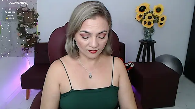 Ghada milf online show from April 23, 10:23 pm