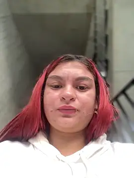 MiaLujan  online show from February 21, 11:55 am