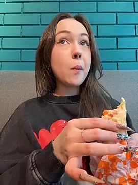 Peachy Dream online show from April 13, 4:19 pm