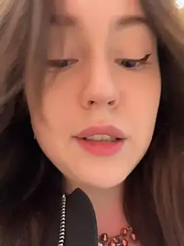 Peachy Dream online show from April 12, 4:10 pm