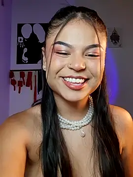 Cleo hills online show from November 27, 2:53 pm