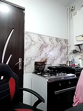 AdelinaJude online show from November 14, 4:29 pm