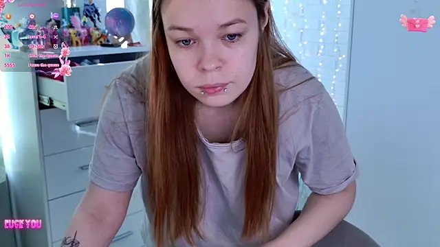 ValBae online show from April 26, 6:44 am