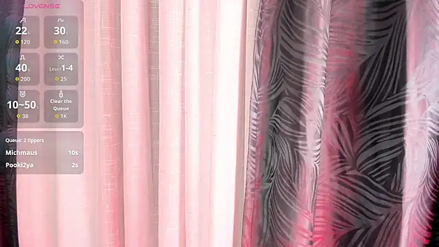 ailynBlaze online show from April 28, 5:44 am