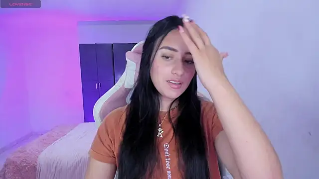 Tinylottie online show from April 26, 6:27 pm