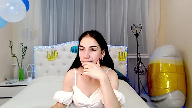 Snapshot of NikaStark_ chatting on October 2, 7:02 am NikaStark online show from October 2, 7:02 am