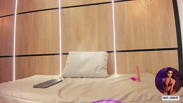 charlotte colee online show from January 16, 12:23 pm